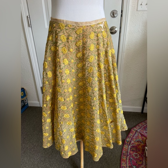 Darling Vintage Skirt with Crinoline, Wounded Bird - Picture 3 of 11